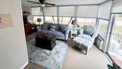 Charming 2-Bed, 2-Bath Home in Pine Lakes Country Club on Pine Lakes Country Club in Florida - for sale on GolfHomes.com, golf home, golf lot