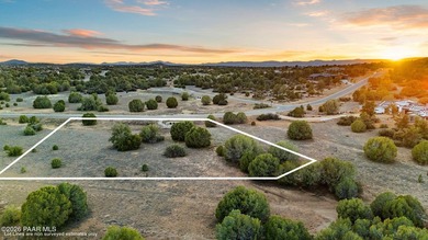 Located in the Cooper Hawk Ridge neighborhood, this level on Talking Rock Golf Club in Arizona - for sale on GolfHomes.com, golf home, golf lot