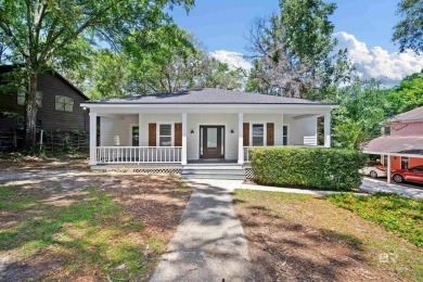 SELLERS WILL ENTERTAIN OFFERS BETWEEN $310,000 AND $330,000 on Lake Forest Yacht and Country Club in Alabama - for sale on GolfHomes.com, golf home, golf lot