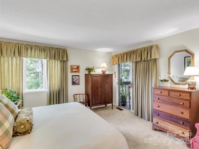 Discover comfort & style in this spacious bottom-level condo on Waynesville Country Club Inn in North Carolina - for sale on GolfHomes.com, golf home, golf lot