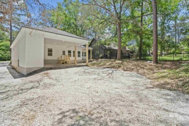 SELLERS WILL ENTERTAIN OFFERS BETWEEN $310,000 AND $330,000 on Lake Forest Yacht and Country Club in Alabama - for sale on GolfHomes.com, golf home, golf lot