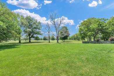 This tri-level home is ideally situated on Hole No. 1 of Willow on Willow Pond Golf Course in Illinois - for sale on GolfHomes.com, golf home, golf lot