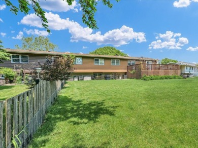This tri-level home is ideally situated on Hole No. 1 of Willow on Willow Pond Golf Course in Illinois - for sale on GolfHomes.com, golf home, golf lot