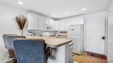Get ready to Fall In LOVE with this condo! This unit is steps on The Club At Old Kinderhook in Missouri - for sale on GolfHomes.com, golf home, golf lot