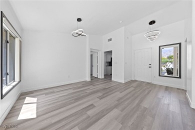 Beautifully updated 2BD/2BA townhome in Sun City Summerlin, Las on Eagle Crest Golf Club in Nevada - for sale on GolfHomes.com, golf home, golf lot