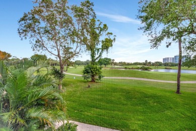 BRIDGEWOOD  2 BED 2 BATH CORNER UNIT. THE VILLAGE OF BRIDGEWOOD on Boca West Golf and Country Club in Florida - for sale on GolfHomes.com, golf home, golf lot