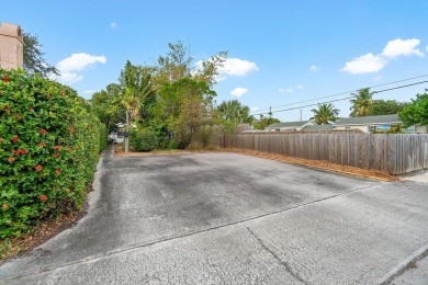 Charming Duplex only 1 mile from the beach and 4 blocks from on Lake Worth Municipal Golf Course in Florida - for sale on GolfHomes.com, golf home, golf lot