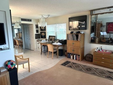 Located in Kings Point, an active 55+ gated community, this on Kings Point Golf - Executive in Florida - for sale on GolfHomes.com, golf home, golf lot