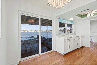 Under contract-accepting backup offers. Welcome to easy Florida on Mainlands Golf Club in Florida - for sale on GolfHomes.com, golf home, golf lot