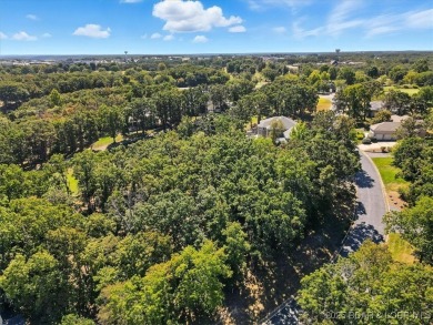 Fantastic opportunity to build your dream home on this on The Oaks Golf Course in Missouri - for sale on GolfHomes.com, golf home, golf lot