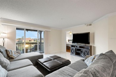 A well presented 2-bedroom, 2-bathroom condo in desirable on Feather Sound Country Club in Florida - for sale on GolfHomes.com, golf home, golf lot