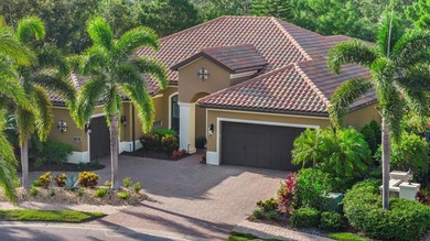 PRIVATE CUL-DE-SAC/OUTDOOR OASIS/ONE OF A KIND
PRIVATE on Ritz-Carlton Members Golf Club in Florida - for sale on GolfHomes.com, golf home, golf lot