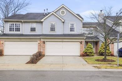 Highly desirable 2 story Townhome in the Greens of Glendale on Glendale Lakes Golf Club in Illinois - for sale on GolfHomes.com, golf home, golf lot