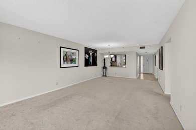 Light and bright 2 bedroom 2 bath condo located on the third on The Country Club At Boca Raton in Florida - for sale on GolfHomes.com, golf home, golf lot