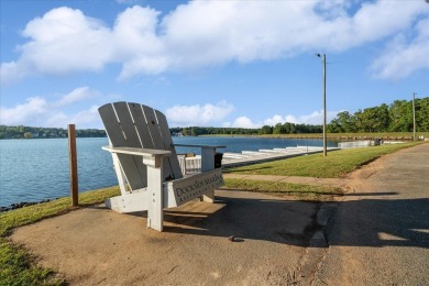 LAKEFRONT LIVING - NOW PRICED AT $750,000! Motivated sellers are on Fairfield Plantation Golf and Country Club in Georgia - for sale on GolfHomes.com, golf home, golf lot