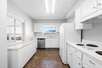 *ONE OR MORE PHOTOS IS VIRTUALLY STAGED* Welcome home to this on North Lakes Golf Course in Florida - for sale on GolfHomes.com, golf home, golf lot