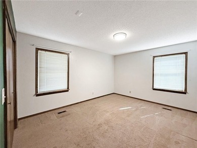 Looking for a one-of-a-kind home? Don't miss this house on a on Fayetteville Country Club in Arkansas - for sale on GolfHomes.com, golf home, golf lot