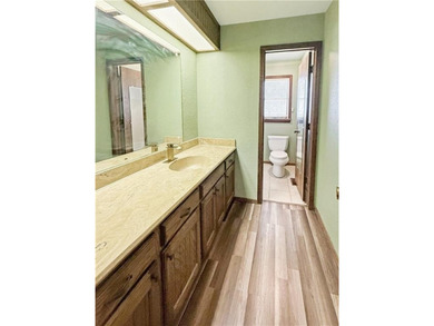 Looking for a one-of-a-kind home? Don't miss this house on a on Fayetteville Country Club in Arkansas - for sale on GolfHomes.com, golf home, golf lot