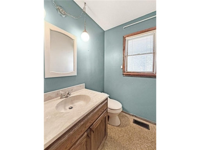 Looking for a one-of-a-kind home? Don't miss this house on a on Fayetteville Country Club in Arkansas - for sale on GolfHomes.com, golf home, golf lot