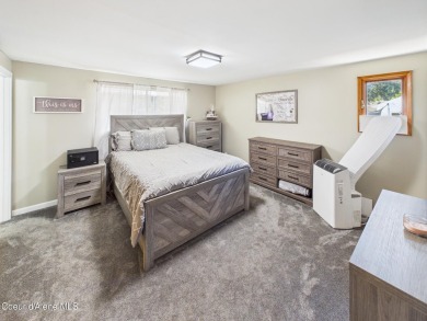 Spacious 3/2 single-level brick home very close to Pinehurst on The Pinehurst Golf Course in Idaho - for sale on GolfHomes.com, golf home, golf lot