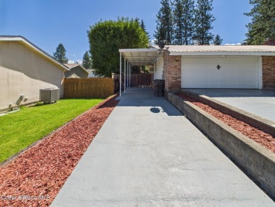 Spacious 3/2 single-level brick home very close to Pinehurst on The Pinehurst Golf Course in Idaho - for sale on GolfHomes.com, golf home, golf lot