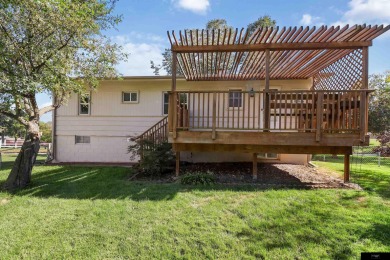 Justin Peffer, M: , jfpeffer,   - Welcome to your dream home in on Warren Swigart Municipal Golf Course in Nebraska - for sale on GolfHomes.com, golf home, golf lot