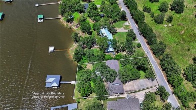 LAKE HOME - Welcome to this spacious 2 story, 5 bedroom, 3.5 on Twisted Oaks Golf Club in Texas - for sale on GolfHomes.com, golf home, golf lot
