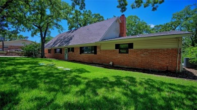 LAKE HOME - Welcome to this spacious 2 story, 5 bedroom, 3.5 on Twisted Oaks Golf Club in Texas - for sale on GolfHomes.com, golf home, golf lot