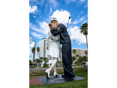 Looking for a 2-bed condo in Palm Aire with golf views? This on Palm Aire Country Club of Sarasota in Florida - for sale on GolfHomes.com, golf home, golf lot