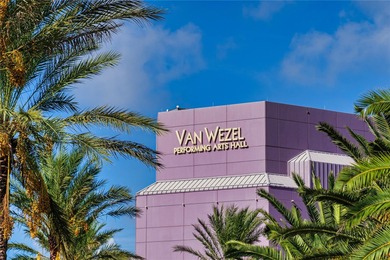 Looking for a 2-bed condo in Palm Aire with golf views? This on Palm Aire Country Club of Sarasota in Florida - for sale on GolfHomes.com, golf home, golf lot