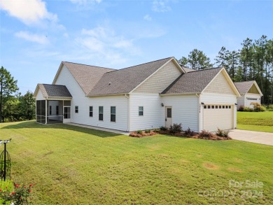 Welcome home to this fabulous custom built builder owned split 4 on Edgewater Golf Club in South Carolina - for sale on GolfHomes.com, golf home, golf lot