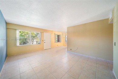 Amazing apartment with 2 bedrooms, 1.5 bathrooms. Condo on the on Flamingo Lakes Country Club in Florida - for sale on GolfHomes.com, golf home, golf lot