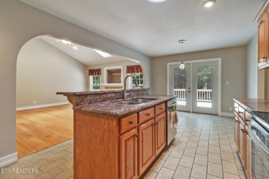 Looking for a move in ready home with great bones for under on Heatherhurst Golf Course in Tennessee - for sale on GolfHomes.com, golf home, golf lot