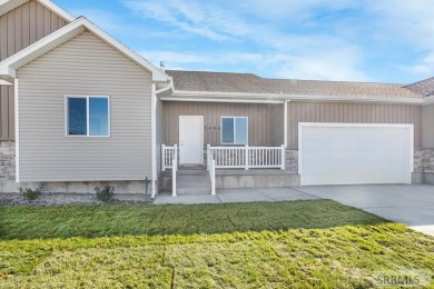 LANDSCAPING INCLUDED & MOVE-IN READY! Welcome to your new home on Sage Lakes Municipal Golf Course in Idaho - for sale on GolfHomes.com, golf home, golf lot