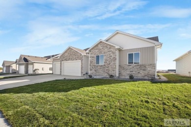 INCLUDES LANDSCAPING & MOVE-IN READY! Welcome to your new home on Sage Lakes Municipal Golf Course in Idaho - for sale on GolfHomes.com, golf home, golf lot
