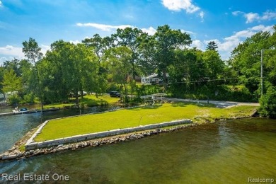 Build Your Dream Home!! On This Beautiful Peninsula Lake Front on Highland Hills Golf Course in Michigan - for sale on GolfHomes.com, golf home, golf lot