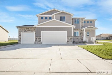 LANDSCAPING INCLUDED & MOVE-IN READY! Welcome to your new home on Sage Lakes Municipal Golf Course in Idaho - for sale on GolfHomes.com, golf home, golf lot