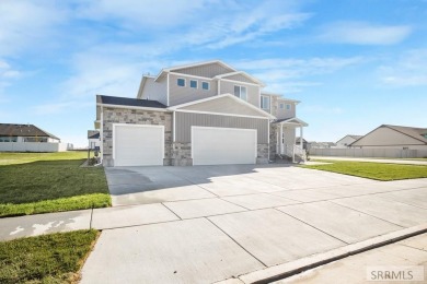 LANDSCAPING INCLUDED & MOVE-IN READY! Welcome to your new home on Sage Lakes Municipal Golf Course in Idaho - for sale on GolfHomes.com, golf home, golf lot