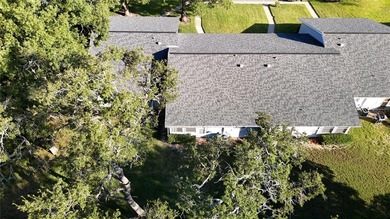 Move-in ready, this stunning 2-bedroom, 2-bath condo in the on Beacon Woods Golf Club in Florida - for sale on GolfHomes.com, golf home, golf lot