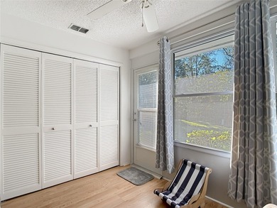 Move-in ready, this stunning 2-bedroom, 2-bath condo in the on Beacon Woods Golf Club in Florida - for sale on GolfHomes.com, golf home, golf lot