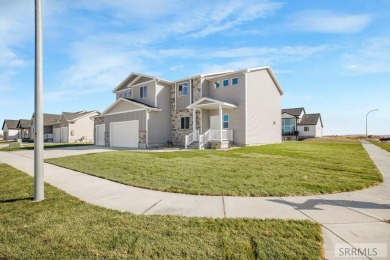 LANDSCAPING INCLUDED & MOVE-IN READY! Welcome to your new home on Sage Lakes Municipal Golf Course in Idaho - for sale on GolfHomes.com, golf home, golf lot