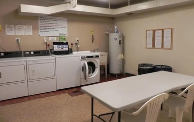 Great condo centrally located in the heart of Hollywood in the on Hillcrest Golf and Country Club in Florida - for sale on GolfHomes.com, golf home, golf lot