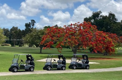 Great condo centrally located in the heart of Hollywood in the on Hillcrest Golf and Country Club in Florida - for sale on GolfHomes.com, golf home, golf lot