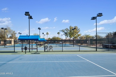 Welcome to this beautifully maintained 2 bedroom, 2 bath + Den on Lone Tree Golf Club in Arizona - for sale on GolfHomes.com, golf home, golf lot