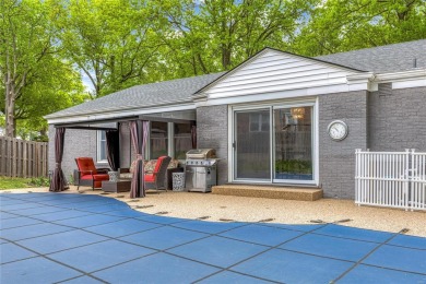Extensively updated charmer located in quiet neighborhood w/tree on Ruth Park Municipal Golf Course in Missouri - for sale on GolfHomes.com, golf home, golf lot