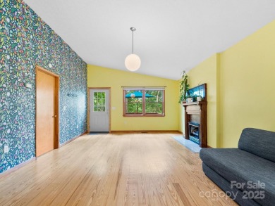 This charming mountain getaway is in the sought after on Waynesville Country Club Inn in North Carolina - for sale on GolfHomes.com, golf home, golf lot