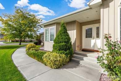Come see this beautiful, meticulous, well maintained town-home on Sand Creek Golf Course in Idaho - for sale on GolfHomes.com, golf home, golf lot