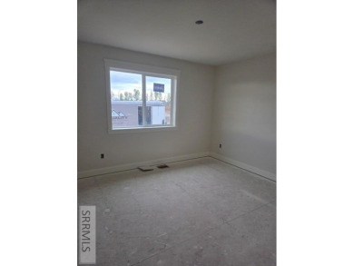 I am excited to introduce you to Copper Creek Homes' G-Twin on Sage Lakes Municipal Golf Course in Idaho - for sale on GolfHomes.com, golf home, golf lot