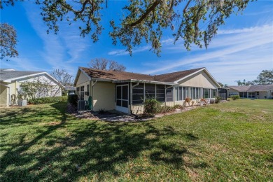 This home has been well maintained by the owner.  This charming on Falcon Watch Golf Club in Florida - for sale on GolfHomes.com, golf home, golf lot