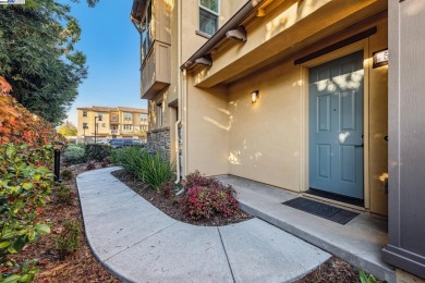 Stunning 4beds/3.5ba townhouse offers 1857sqft of beautifully on Fremont Park Golf Course in California - for sale on GolfHomes.com, golf home, golf lot